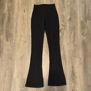 Lululemon high rise mini flare size 4 - hemmed - perfect for someone 5’3-5’5